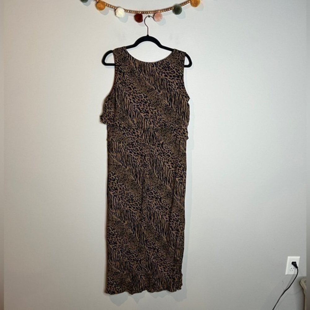 🔆 Vintage animal print maxi dress